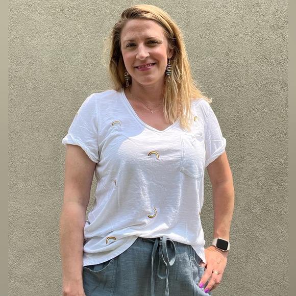 T.La Anthropologie Rainbow V-Neck New Tee - Picture 3 of 8